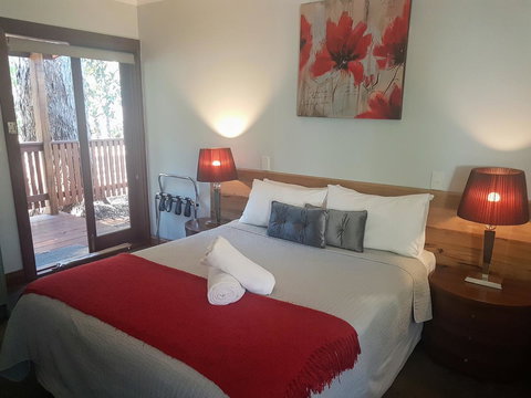Adamsons Riverside Accommodation - Tourism TAS 9