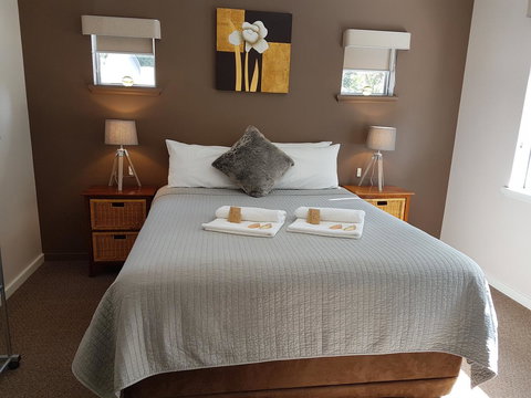 Adamsons Riverside Accommodation - Tourism TAS 41