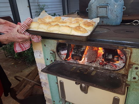 Adamsons Riverside Accommodation - Tourism TAS 23