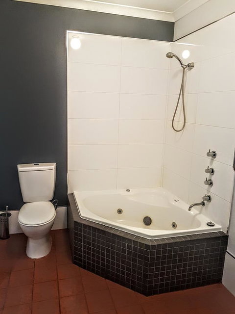 Adamsons Riverside Accommodation - Tourism TAS 3