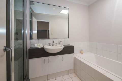 Rooftop Margaret River - Hobart Tourism 9