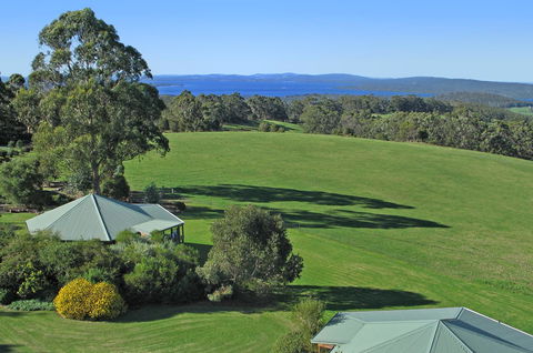 Celestine Retreat - Hobart Tourism 0