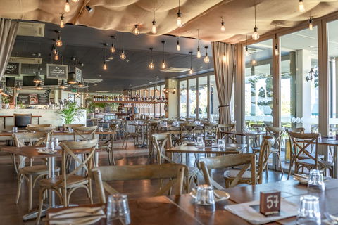 Mullaloo Beach Hotels & Apartments - Hobart Tourism 11