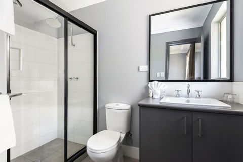 Quest Yelverton Kalgoorlie - Hobart Tourism 26