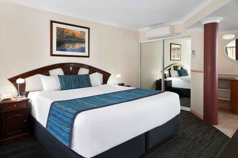 Quest Yelverton Kalgoorlie - Hobart Tourism 12