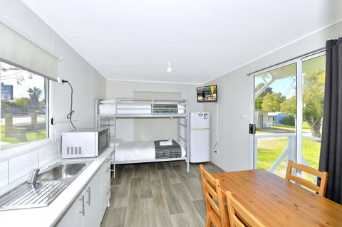 Mandurah Coastal Holiday Park - Tourism TAS 17