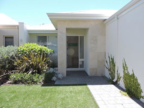 Contemporary Cove - Quindalup - Hobart Tourism 2