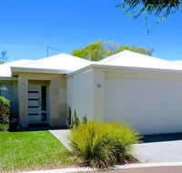 Contemporary Cove - Quindalup - Hobart Tourism