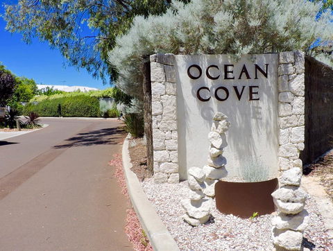 Contemporary Cove - Quindalup - Hobart Tourism 1