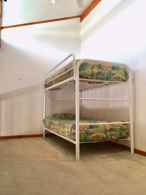 Cottesloe Beach Chalets - Hobart Tourism 43