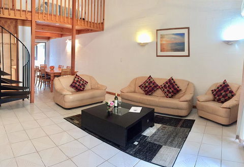 Cottesloe Beach Chalets - Hobart Tourism 15