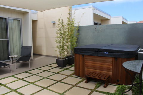 Alouarn Apartments - Hobart Tourism 2