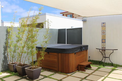 Alouarn Apartments - Hobart Tourism 3