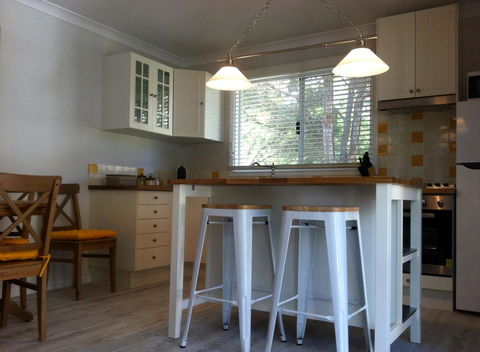 Applegate Lane Chalet - Tourism TAS 13