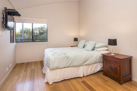 12/26 Yallingup Beach Road - Hobart Tourism 4
