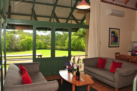 Waterfall Cottages - Tourism TAS 13