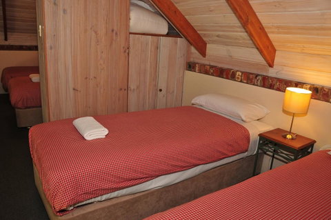 Waterfall Cottages - Tourism TAS 16