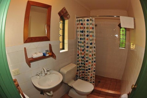 Waterfall Cottages - Tourism TAS 2