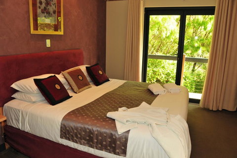 Waterfall Cottages - Tourism TAS 11
