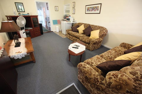 Jacaranda Guest House - Hobart Tourism 8