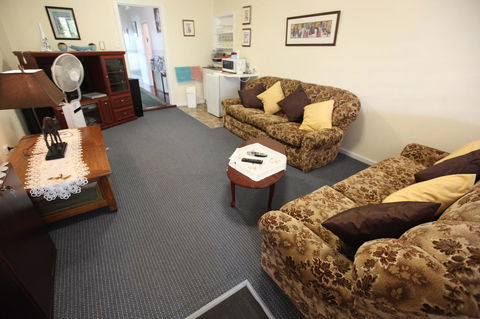 Jacaranda Guest House - Hobart Tourism 7