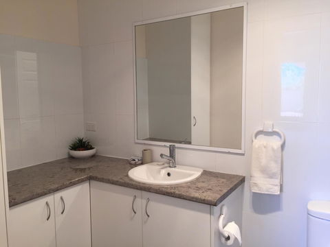 The Royal Dolphin Bed & Breakfast Safety Bay - Hobart Tourism 31