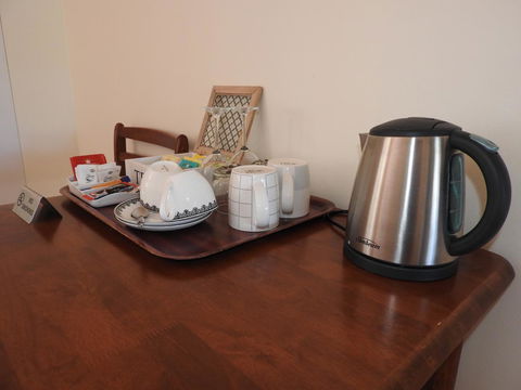 The Royal Dolphin Bed & Breakfast Safety Bay - Hobart Tourism 14