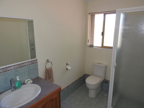 The Royal Dolphin Bed & Breakfast Safety Bay - Hobart Tourism 8