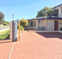 The Royal Dolphin Bed  Breakfast Safety Bay - Hobart Tourism