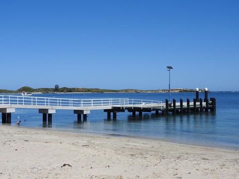 The Royal Dolphin Bed & Breakfast Safety Bay - Hobart Tourism 11