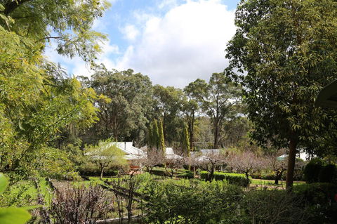 Two Sisters Chalets - Tourism TAS 20