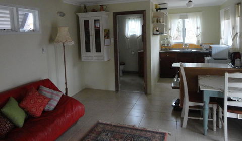 Di's Cabin In Dwellingup - Hobart Tourism 16