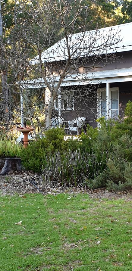 Di's Cabin In Dwellingup - Hobart Tourism 1