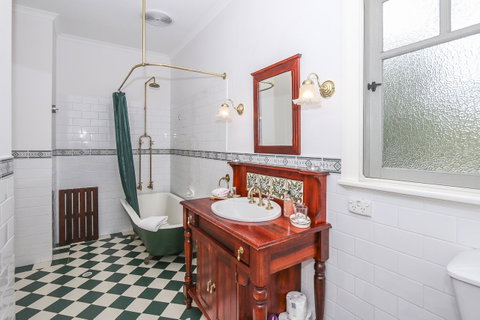 Rosebridge House Bed & Breakfast Adult Retreat - Tourism TAS 15