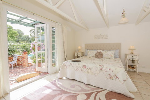 Rosebridge House Bed & Breakfast Adult Retreat - Tourism TAS 4