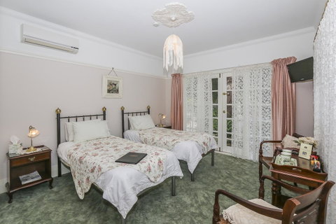 Rosebridge House Bed & Breakfast Adult Retreat - Tourism TAS 19