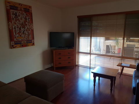 Ocean View Villas - 2 Bedroom Villa In Quiet Complex - Hobart Tourism 8