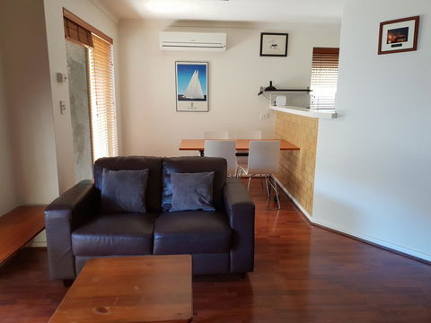 Ocean View Villas - 2 Bedroom Villa In Quiet Complex - Hobart Tourism 1