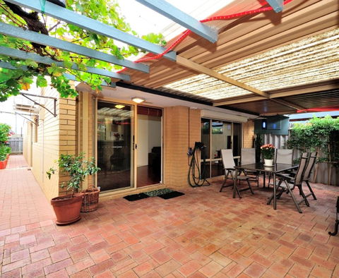 Ocean View Villas - 2 Bedroom Villa In Quiet Complex - Hobart Tourism 10