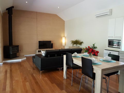 Jarrah Grove Forest Retreat - Tourism TAS 7