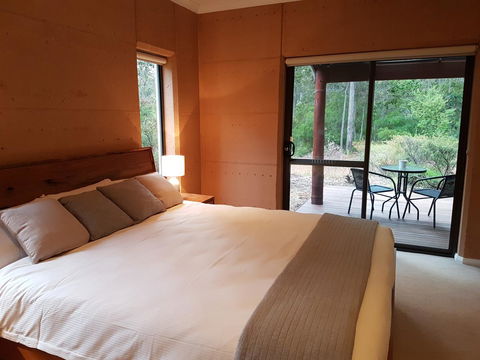 Jarrah Grove Forest Retreat - Tourism TAS 6