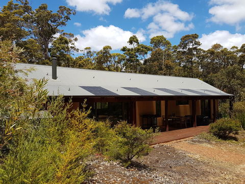 Jarrah Grove Forest Retreat - Tourism TAS 15