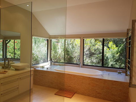 Jarrah Grove Forest Retreat - Tourism TAS 1