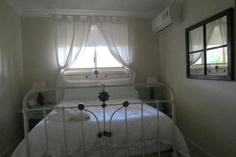 Bentwood Olive Grove Accommodation - Tourism TAS 6