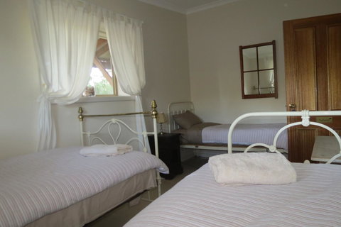 Bentwood Olive Grove Accommodation - Tourism TAS 5