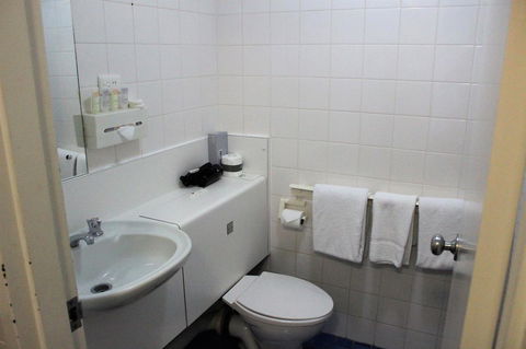 Atrium Hotel Mandurah - Tourism TAS 6