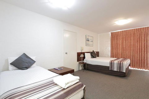 Atrium Hotel Mandurah - Tourism TAS 1