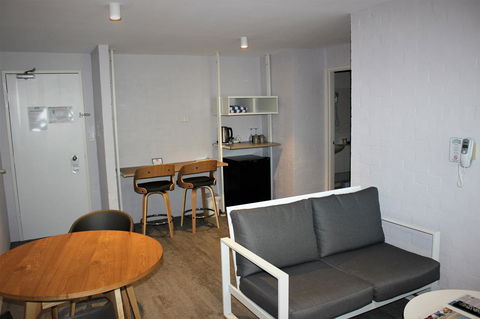 Atrium Hotel Mandurah - Tourism TAS 12