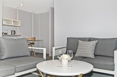 Atrium Hotel Mandurah - Tourism TAS 22