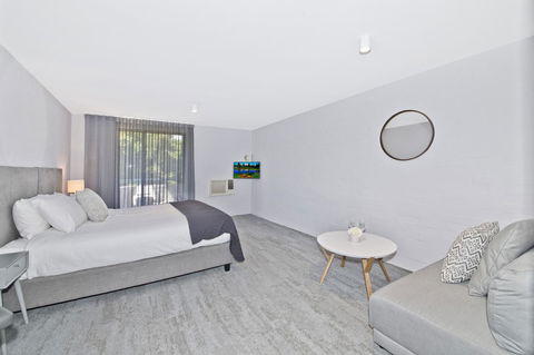 Atrium Hotel Mandurah - Tourism TAS 14